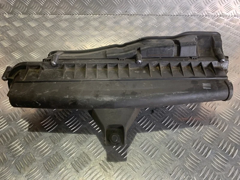 Корпус воздушного фильтра Peugeot 207 2012 V753482280 1.6