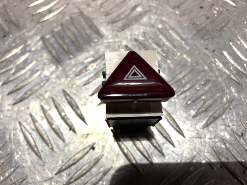 Кнопка аварийной остановки Volkswagen Passat 2009 3C8953509 B6