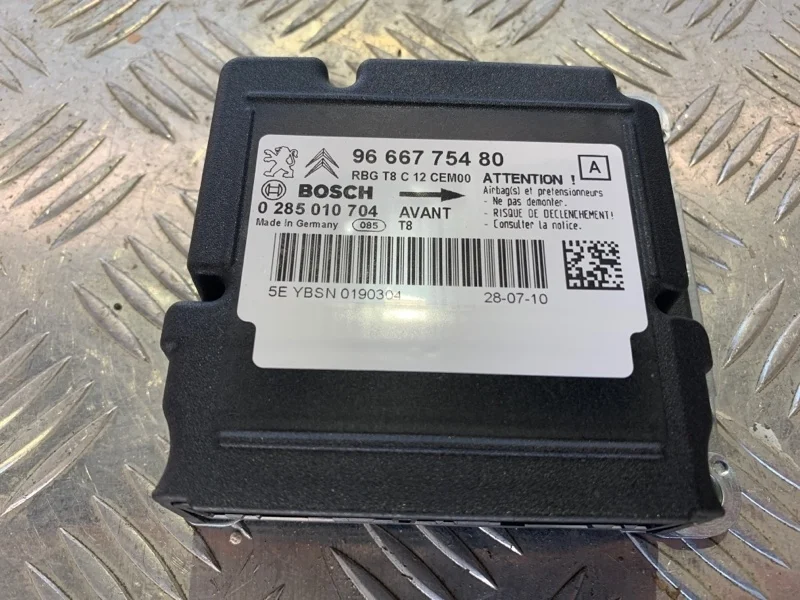 Блок управления подушки безопасности Peugeot 3008 2011 9666775480 1