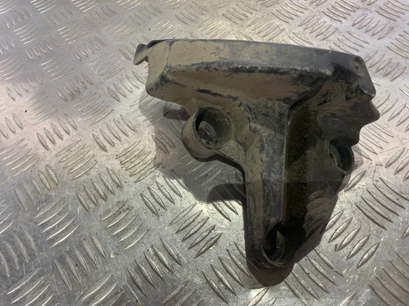 Крепление бампера Citroen C4 2012 9671247180 B7, заднее левое