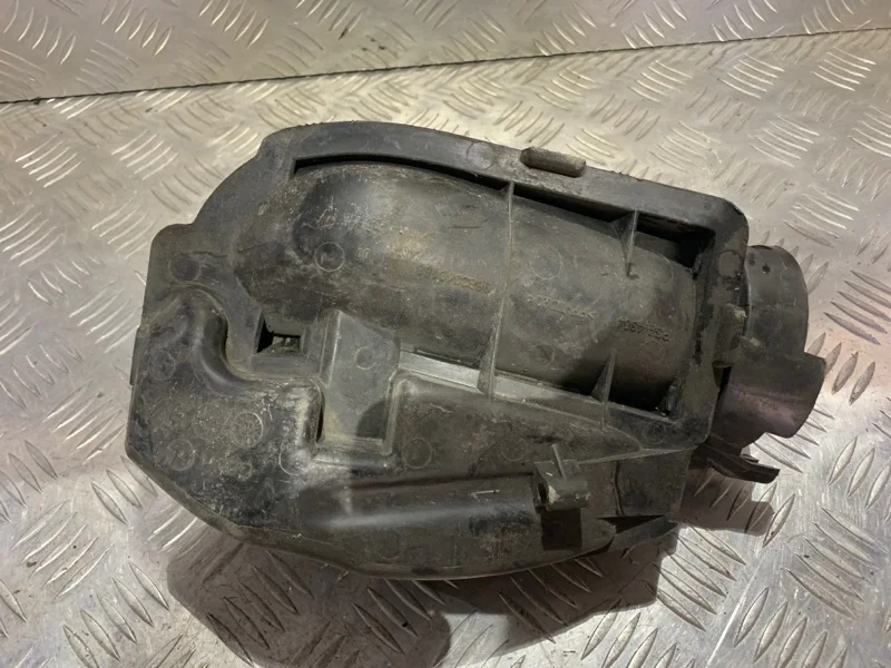 Резонатор воздушного фильтра Peugeot 207 2012 9683340180 1.6