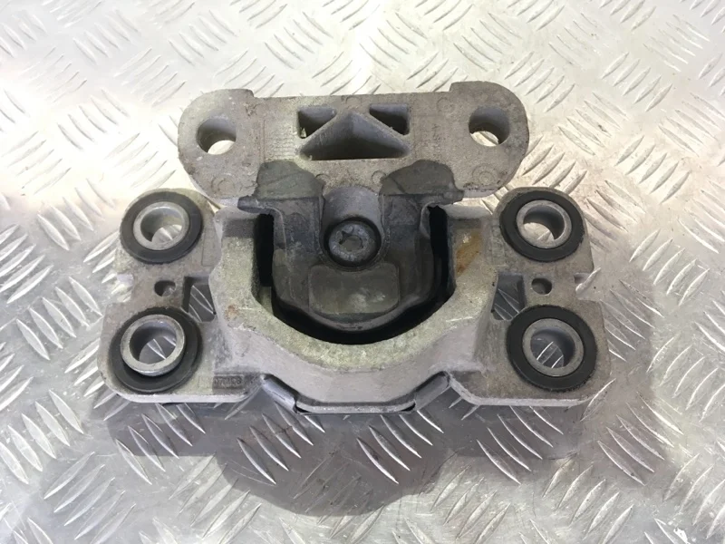 Опора двигателя Volvo V70 2011 31316875 III B5254T10