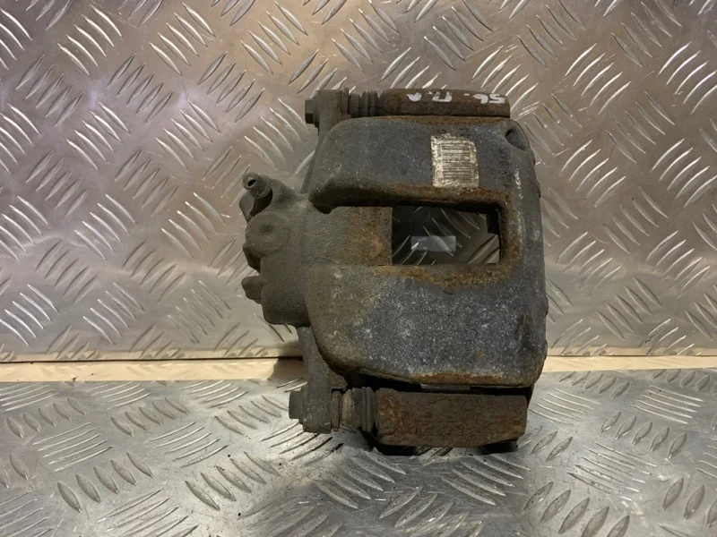 Суппорт тормозной Peugeot 207 2012 4400R8 1.6, передний левый