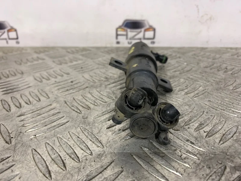 Форсунка омывателя Volkswagen Passat 2008 3C0955103A B6, левая