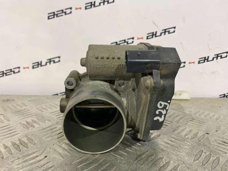 Дроссельная заслонка Volkswagen Golf 2010 03C133062C 6 1.4