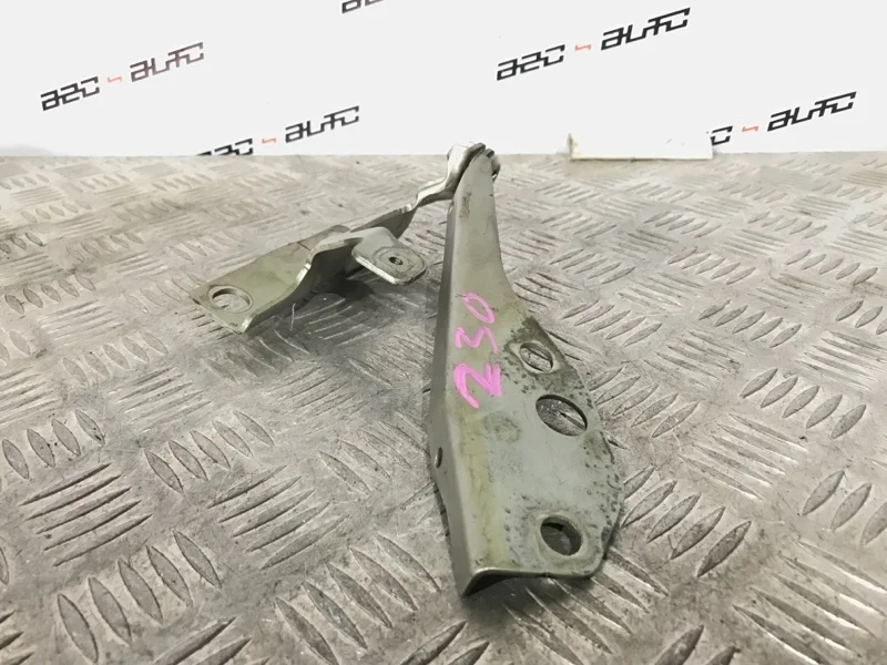 Петля капота Volvo C30 2007 30753598 1, правая