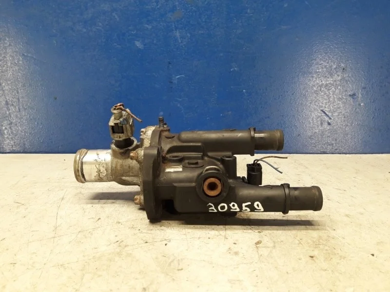 Корпус термостата Opel Astra H 2004-2014 55353311 1.8 Z18XER