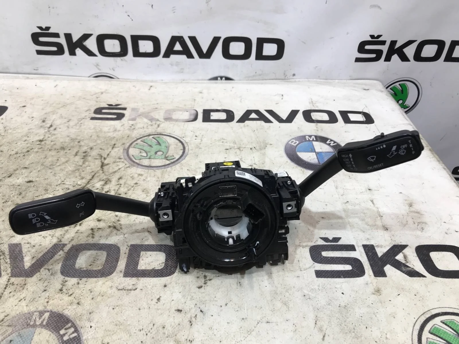 Подрулевой переключатель в сборе Skoda Octavia 2014 5Q0953513QIGI A7 (5E) 1.2 CJZA