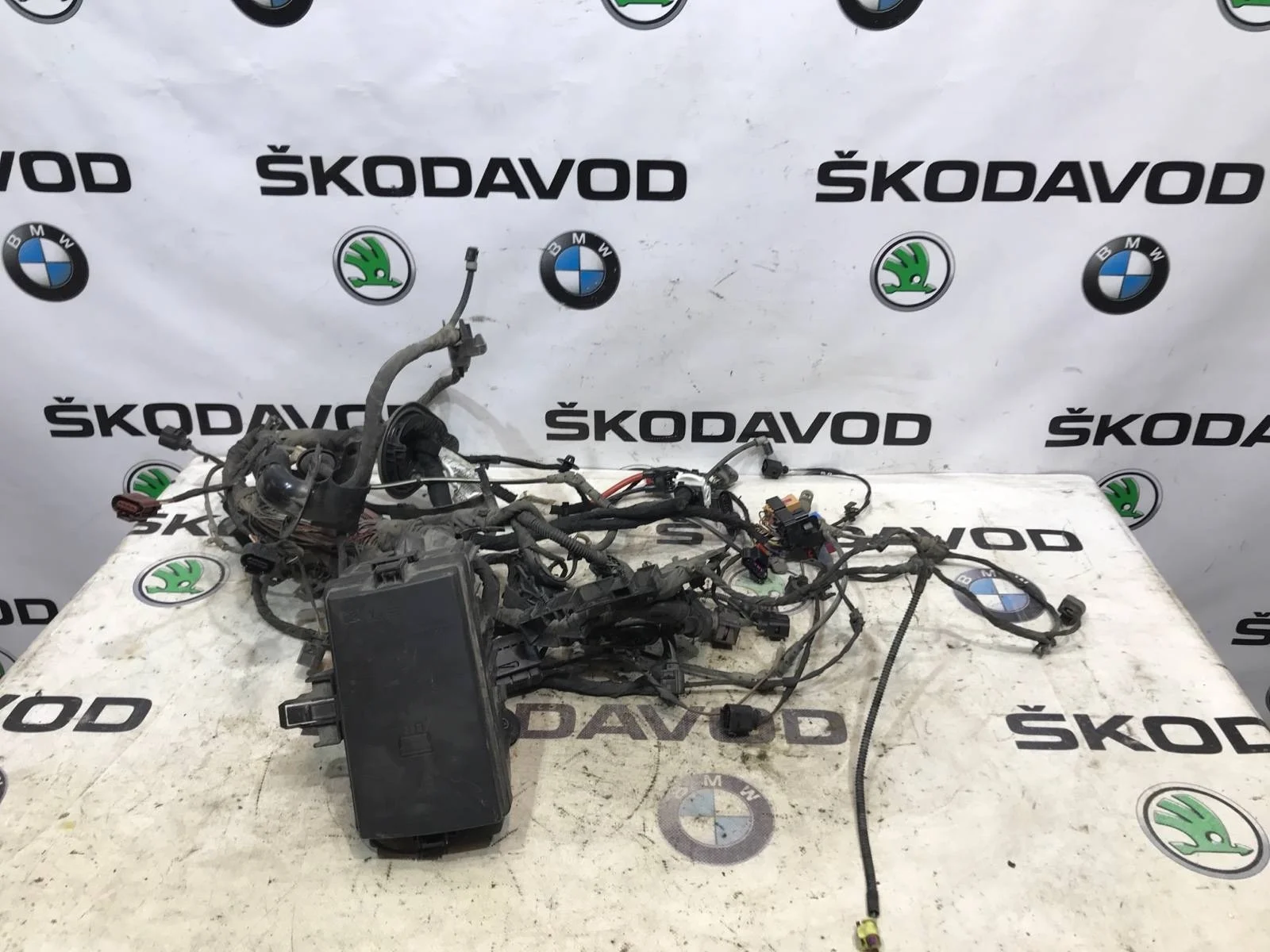 Проводка подкапотная Skoda Octavia 2014 5E1971058B A7 (5E) 1.2 CJZA