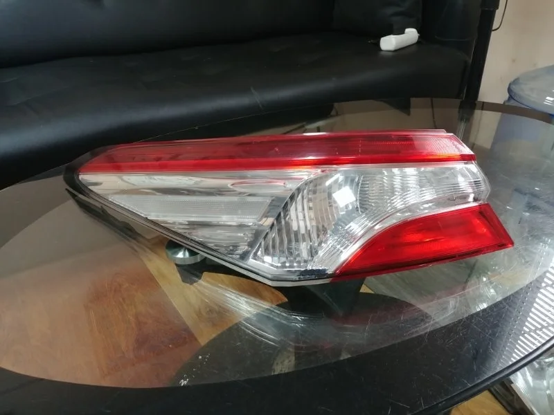 Фонарь Toyota Camry 2018-2021 70
