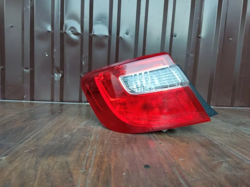 Фонарь Toyota Camry 2011-2014 50