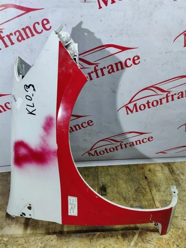 Крыло Renault Clio 8200256118, переднее правое