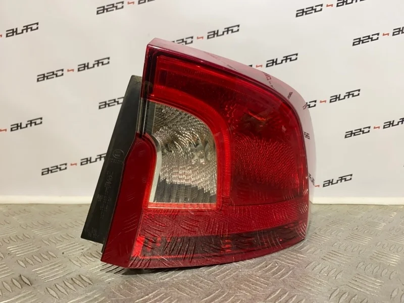 Фонарь Volvo S60 2012 30796268 2, правый