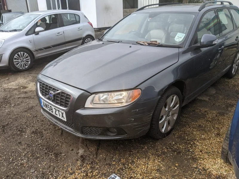 Продажа Volvo V70 2.4D (185Hp) (D5244T4) 4WD AT по запчастям