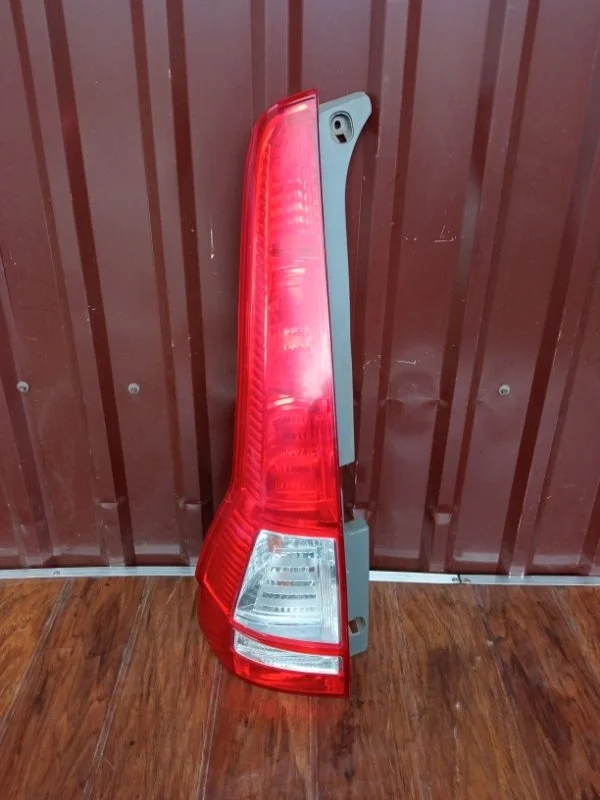Фонарь Honda CR-V 3 2007-2012