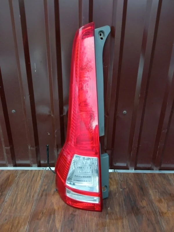 Фонарь Honda CR-V 3 2007-2012
