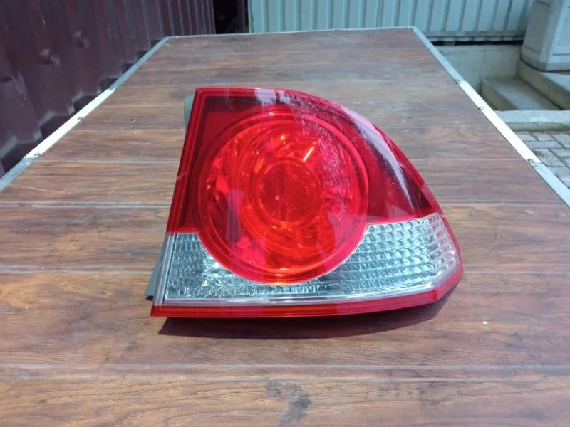 Фонарь Honda Civic 8 2006-2008 FD1 4D