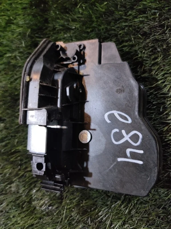 Замок двери BMW X1 2.0D E84