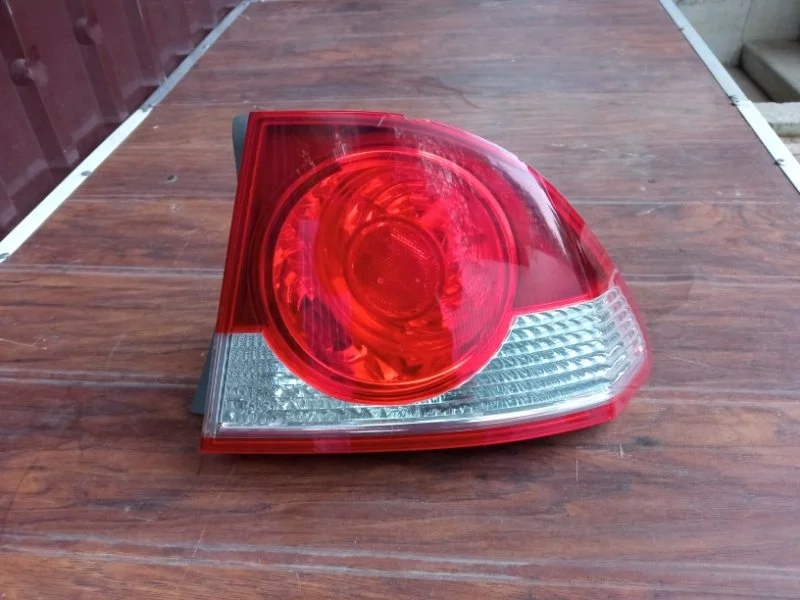 Фонарь Honda Civic 8 2006-2008 FD1 4D