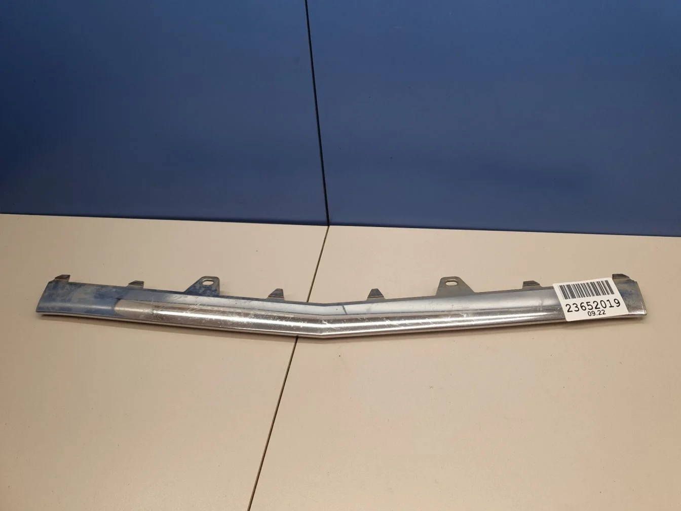 Молдинг переднего бампера для Mercedes E-klasse W212 2009-2016
