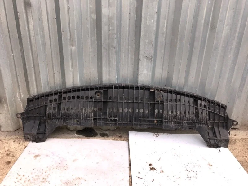Пыльник бампера Toyota Corolla 2006-2013 150