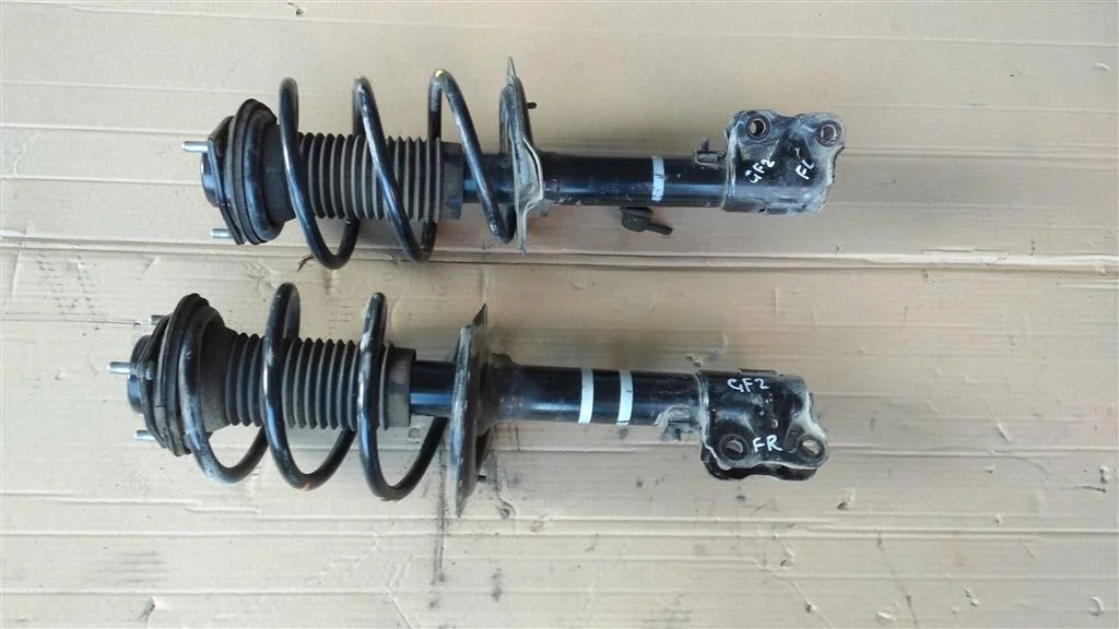 Б.у. амортизатор 2 шт MITSUBISHI OUTLANDER GF2W MITSUBISHI OUTLANDER GF2W