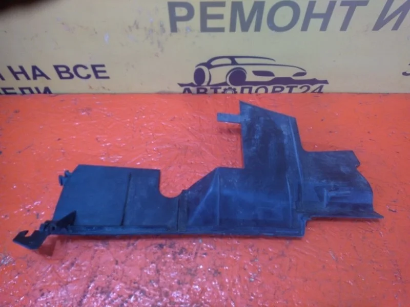 Дефлектор радиатора Renault Scenic 2009-2015 214940024R JZ1B, правый