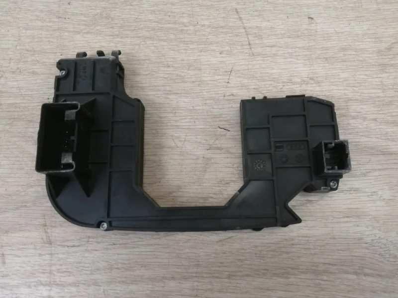 Блок подрулевых VW Touareg 2002-2010 7L