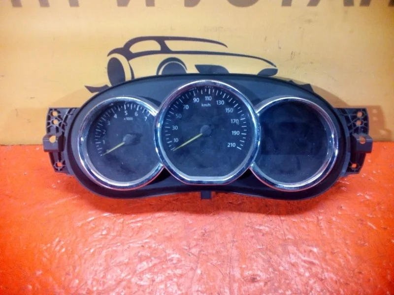 Панель приборная (щиток приборов) Renault Logan 2014-2018 248102001R L8 K7M