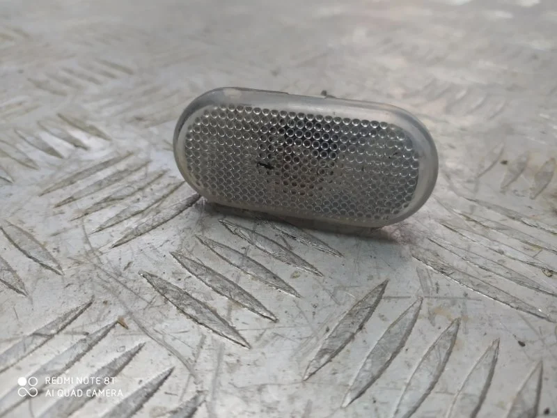 Повторитель в крыло Renault Logan 2010-2014 8200257684 LS0G K7J