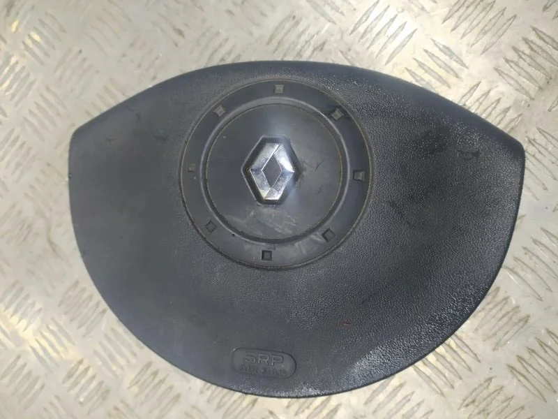 Подушка безопасности в Руль Renault Scenic 2003-2009 8200381851