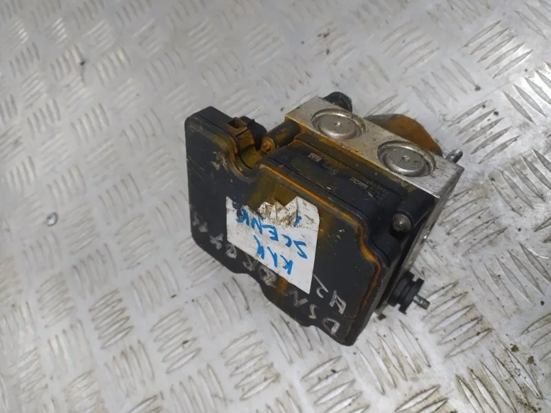 Блок АБС Renault Logan 2014-2018 476605492R