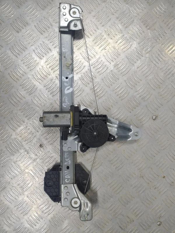 Стеклоподъемник электрический Renault Sandero 2014-2018 827211031R, задний левый