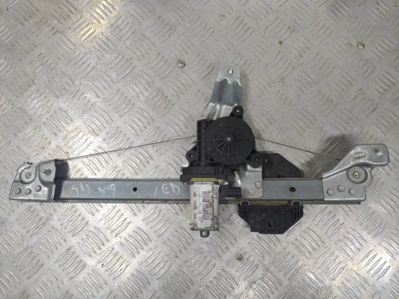 Стеклоподъемник электрический Renault Sandero 2014-2018 827211031R, задний левый