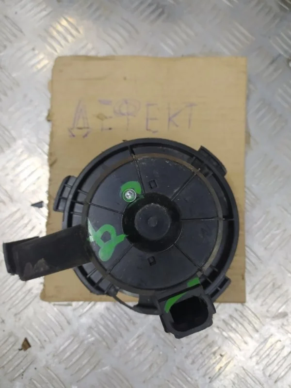 Моторчик Отопителя Печки Suzuki Sx4 2006-2013 7415062JA0