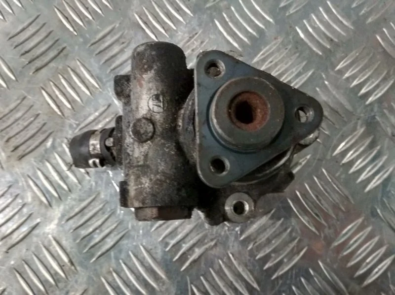 Насос гидроусилителя (ГУР) 1.9TDI