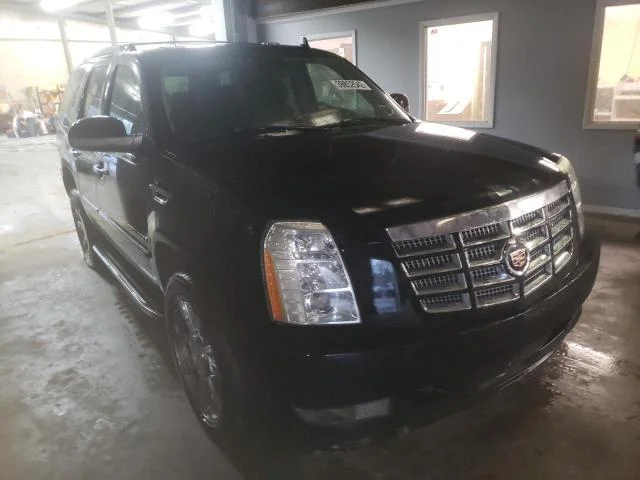 Продажа Cadillac Escalade 6.2 (409Hp) (L94) 4WD AT по запчастям