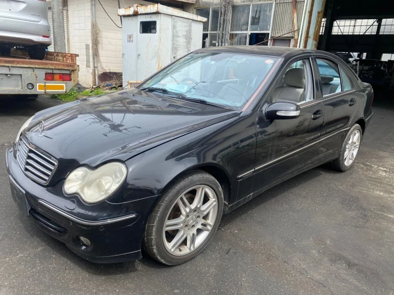 Продажа Mercedes-Benz C class 2.5 (204Hp) (272.920) RWD AT по запчастям