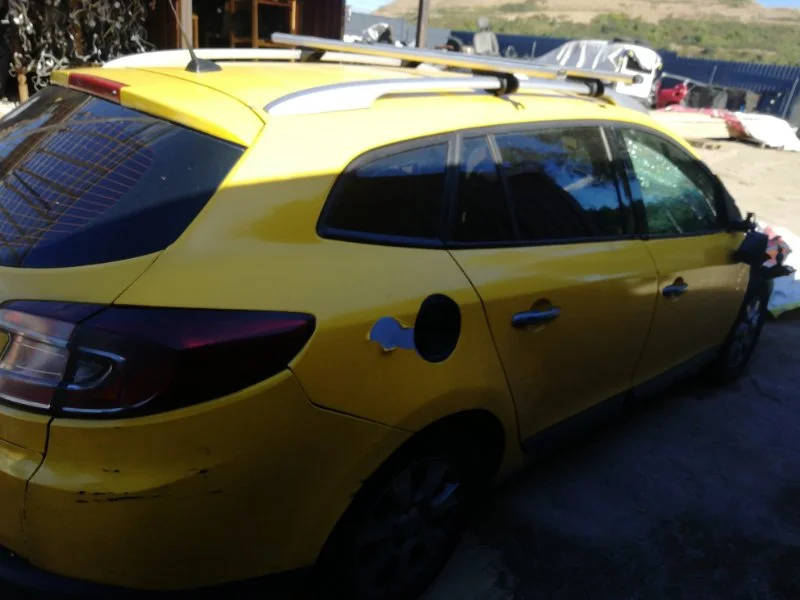 Продажа Renault Megane 1.5D (106Hp) (K9K 832) FWD MT по запчастям