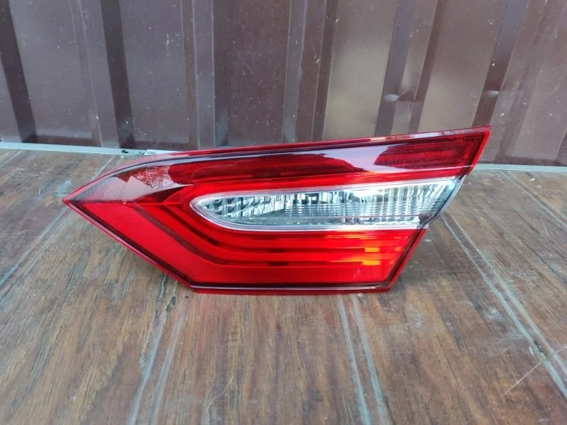 Фонарь Toyota Camry 2018-2021 70