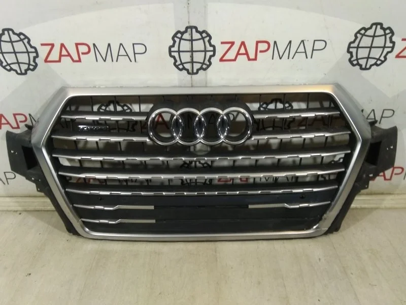 Решетка радиатора Audi Q7 4M