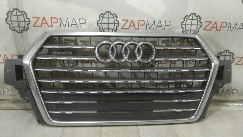 Решетка радиатора Audi Q7 4M