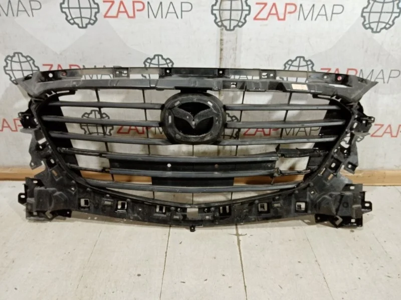 Решетка радиатора передняя Mazda 3 BM 2014-2018