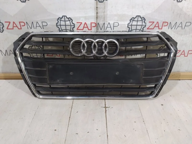 Решетка радиатора передняя Audi A4 B9 2015