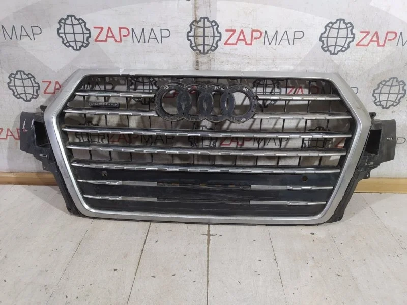 Решетка радиатора передняя Audi Q7 4M 2015-НВ