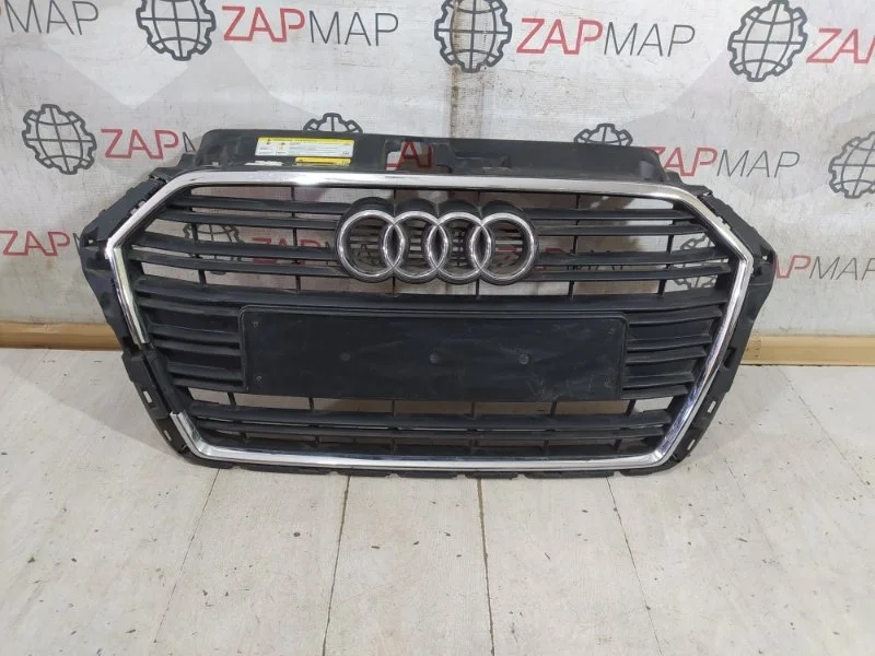 Решетка радиатора передняя Audi A3 8V 2012-2020