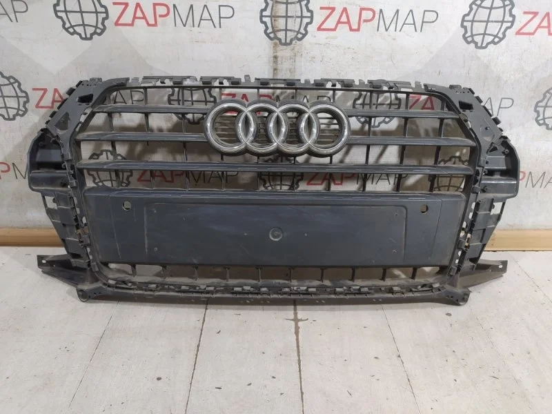 Решетка радиатора передняя Audi Q3 8U 2012-2018