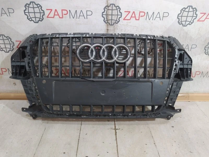 Решетка радиатора передняя Audi Q3 8U 2011-2018