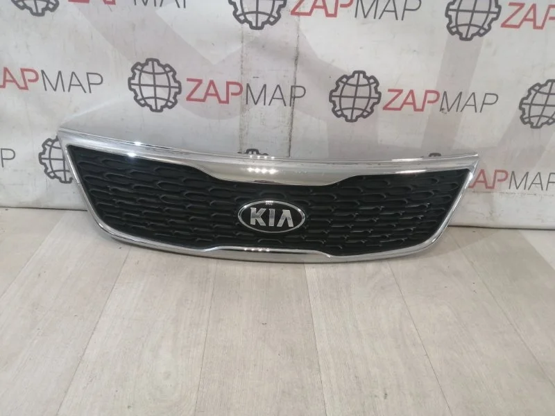 Решетка радиатора передняя Kia Sorento 2 XM