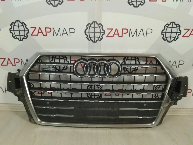 Решетка радиатора под парктроник передняя Audi Q7